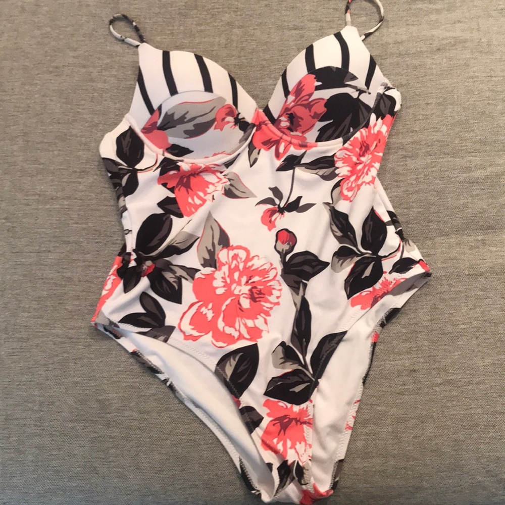 Cupshe Bathing Suit